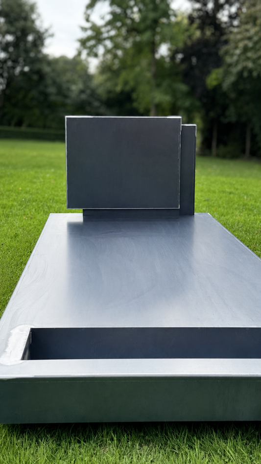 Éternité Corten® – Monument funéraire contemporain avec jardinière intégrée